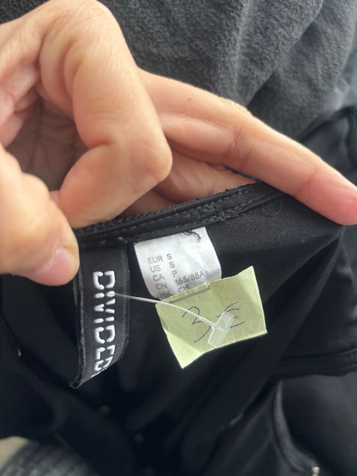 Petite robe noire - photo numéro 4