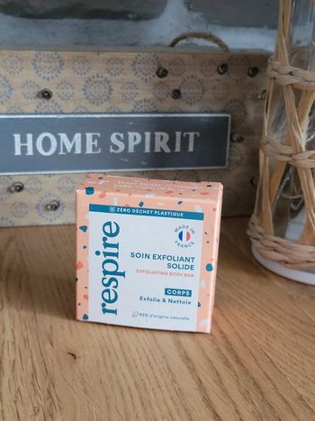 Soin exfoliant solide pour le corps Respire - Neuf