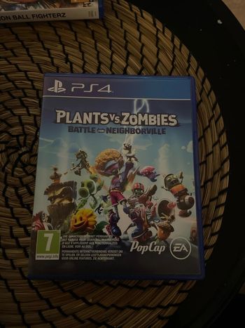 Jeu ps4 plants vs zombies