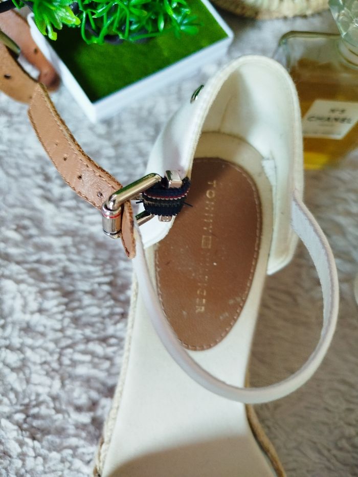 Sandales compensées Tommy Hilfiger neuves - photo numéro 2