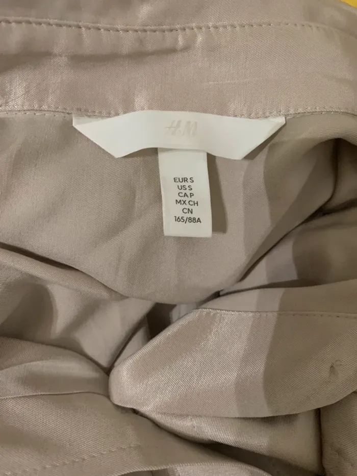 Chemise longue H&M satinée beige taille S - photo numéro 7
