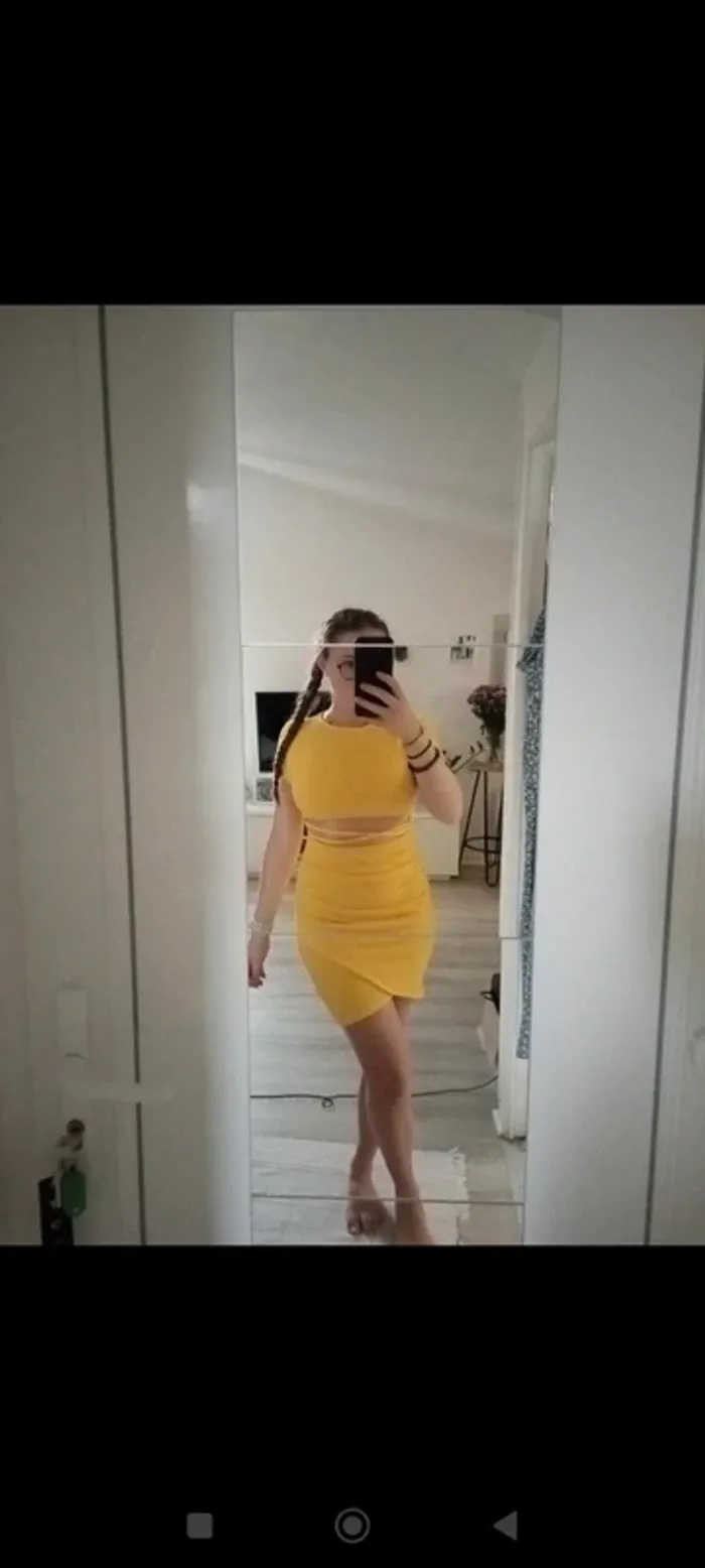 Robe jaune