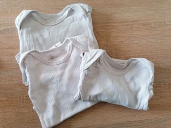 Lot de 3 bodies blanc manches longues 12 mois