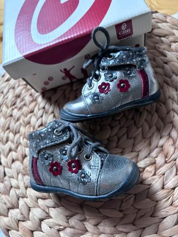 Paire de chaussure en 17 GBB neuve