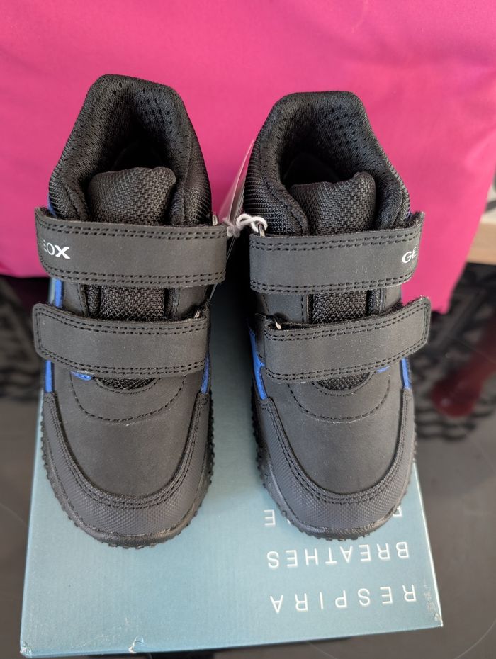 Chaussures montantes imperméables garçon. Taille 25. Neuf. Geox - photo numéro 5