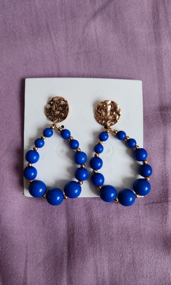 Boucles d'oreilles bleues et dorées