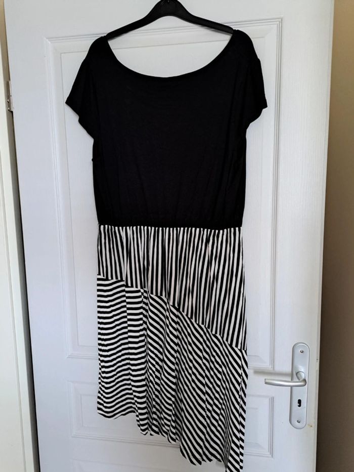 Robe 46/48 - photo numéro 2