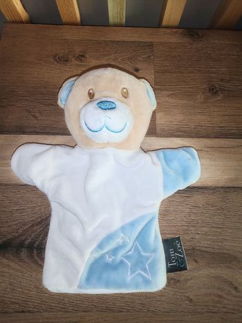 Marionnette bleu et blanc ours