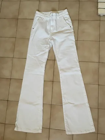 Jean blanc évasé taille M