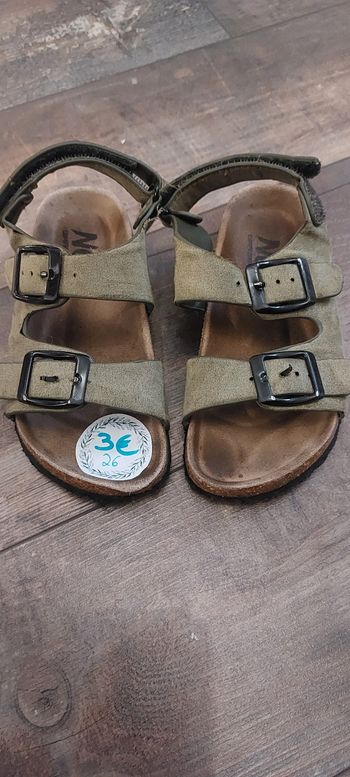 Sandale  26 3 euros