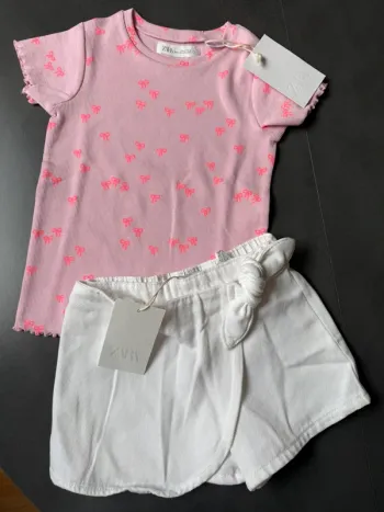 Ensemble short / t shirt 110 cm Zara