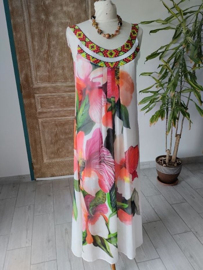 Robe semi transparente fluide 🌺