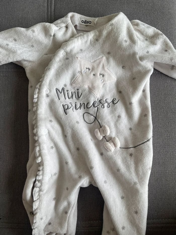 Lot de 6 pijamas taille 1 mois - photo numéro 3