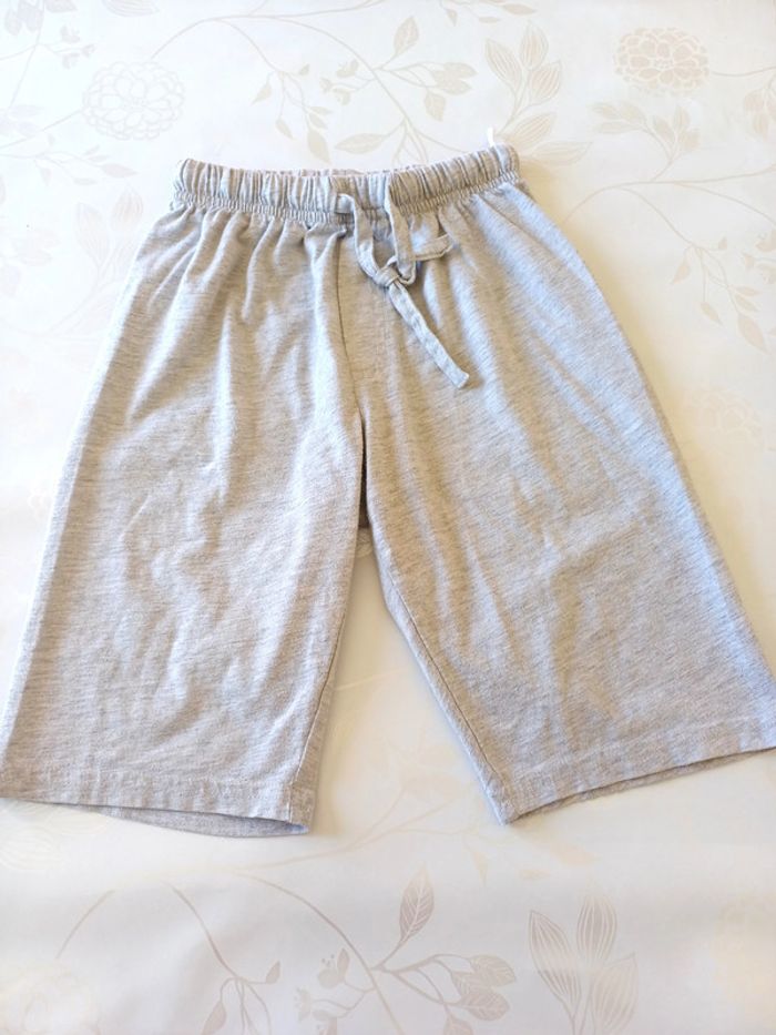 Short H&M 110/116 - photo numéro 2