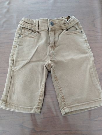 Short tape à l'oeil 