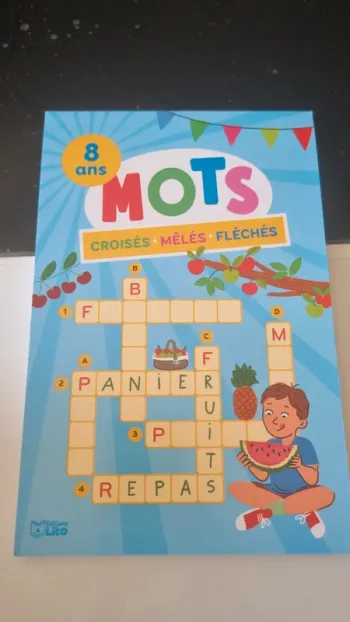 Livre de jeux NEUF