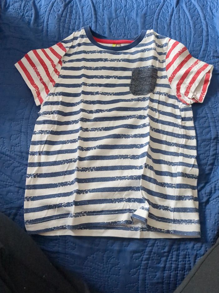 Tee shirt