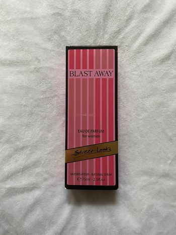 Parfum odeur fleurie neuf