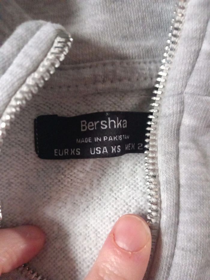 Pull taille xs bershka - photo numéro 2