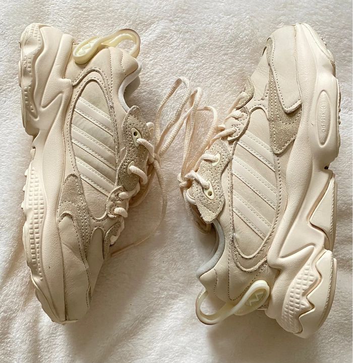 Baskets Adidas Ozweego Nude Pointure 36,5 - photo numéro 4