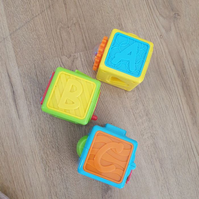 ⭐ Jouet à empiler Cubes d'Activités Fisher-Price
#emyfleury_jouets - photo numéro 9