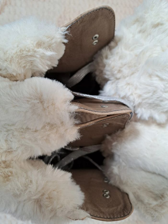 Bottines en cuir synthétique avec moumoute et lacets argentés - Taille 41 - photo numéro 6