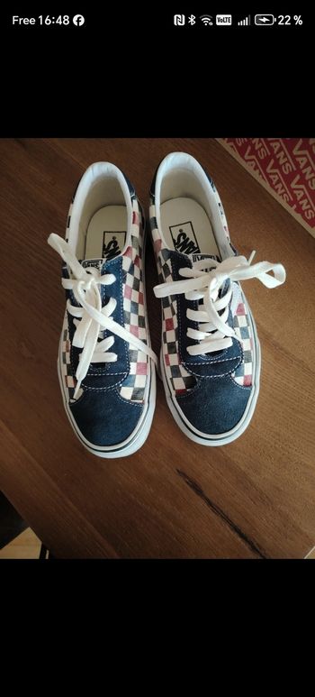 Vans pointure 40 neuves jamais portées 