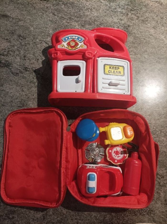 Lot garage + accessoires pompier