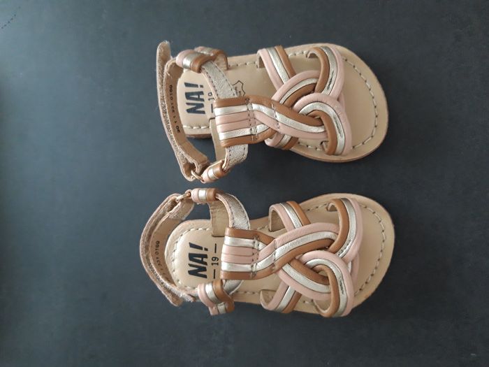 Nu pied Na! Taille 19