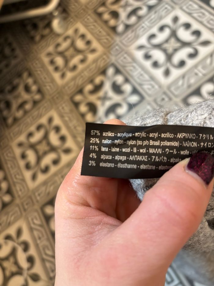 Pull Zara avec appliques strass - photo numéro 5