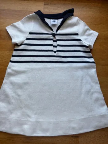 Belle robe Petit bateau 18 mois fille