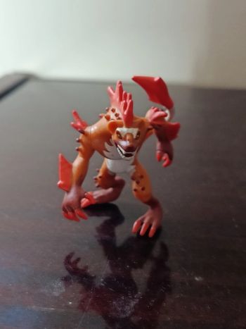 Figurine Invizimals Ha Ha Yena