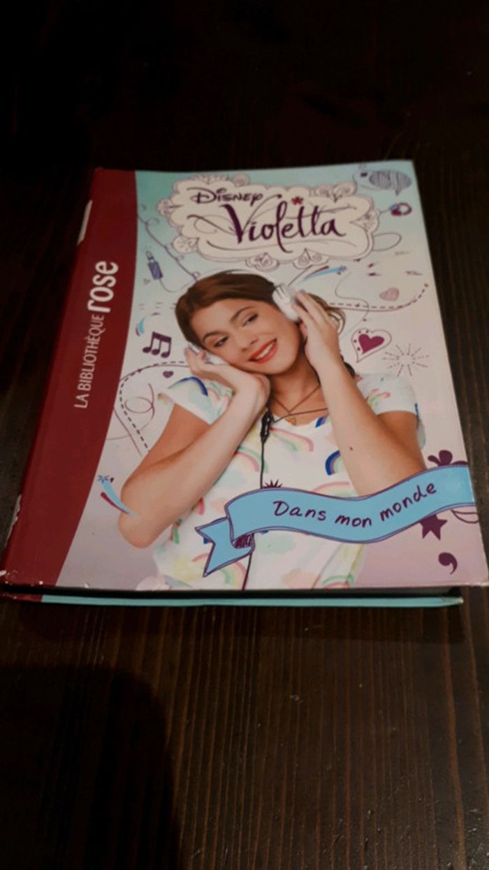 Livre violetta tome 1
