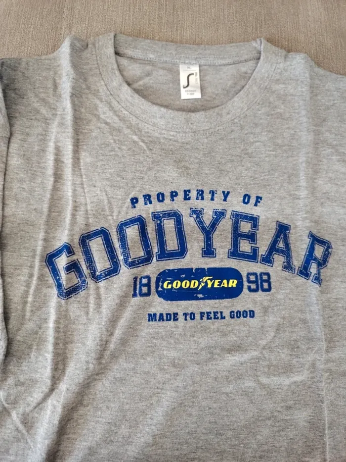 1 t-shirt Goodyear Xl ou M+ casquette - photo numéro 3