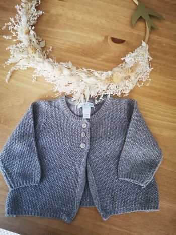 Gilet gris clair pailleté 3 mois