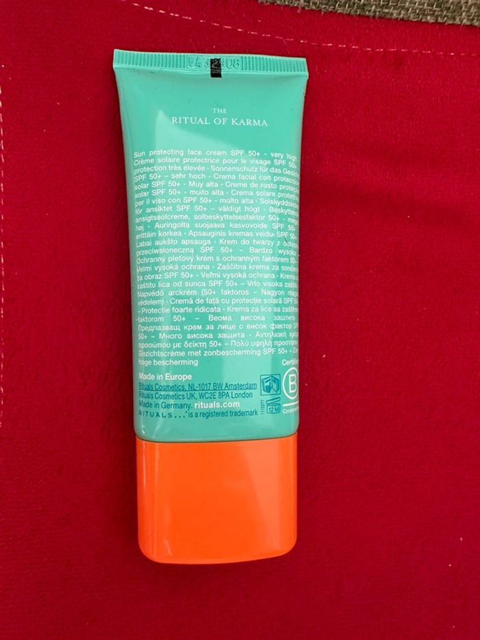 Crème solaire visage SPF 50 - photo numéro 2