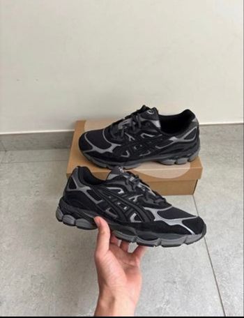 Asics gel nyc noir gris 43