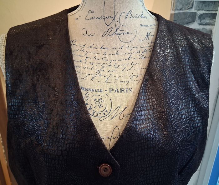 Gilet-boléro marron et imprimé reptile - photo numéro 2