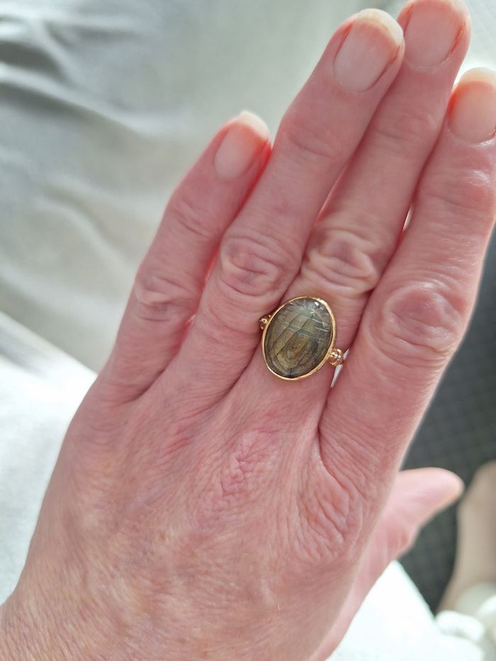 Bague labradorite forme scarabée