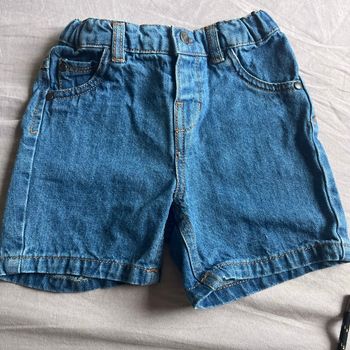 Short jeans