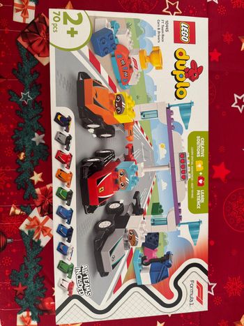 LEGO 10445 – F1 Team Race Cars & Drivers – 70 pièces – Neuf scellé