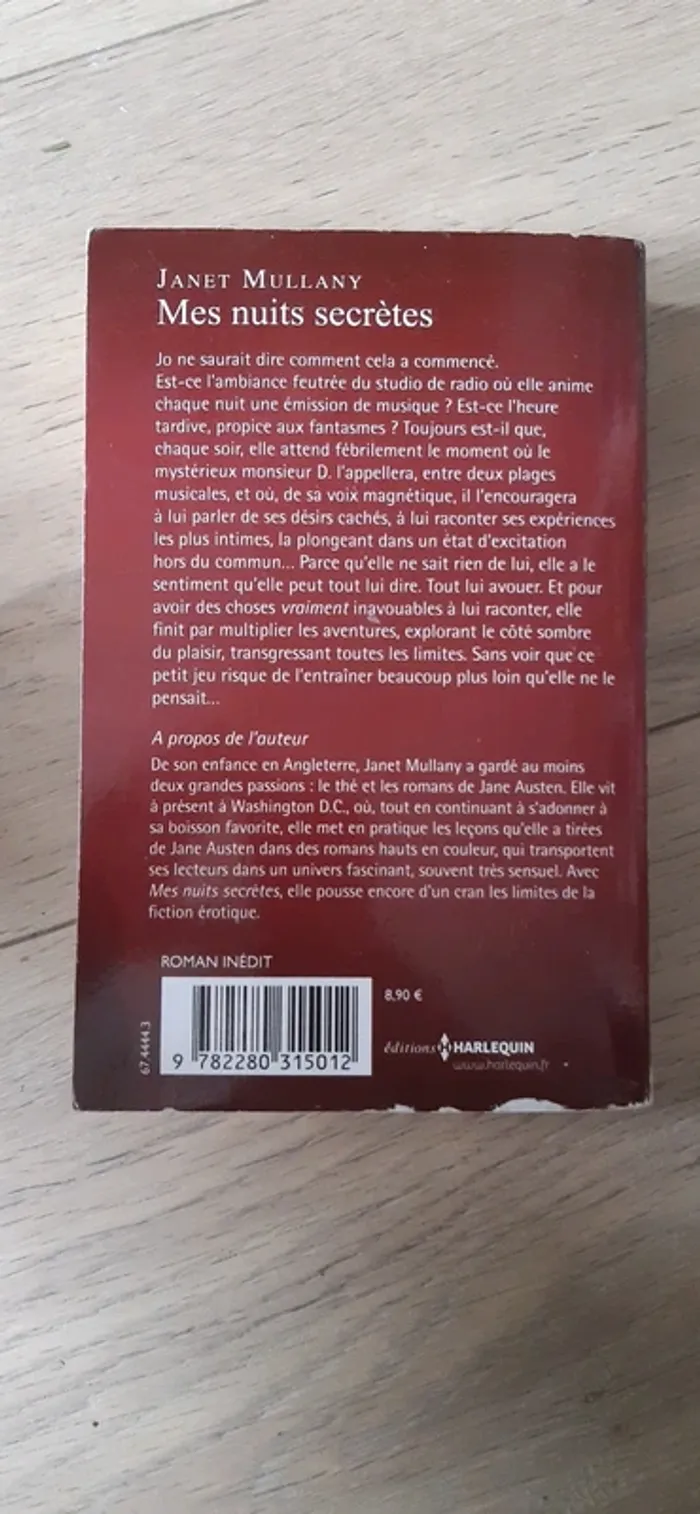 Livre mes nuits secrètes - photo numéro 2