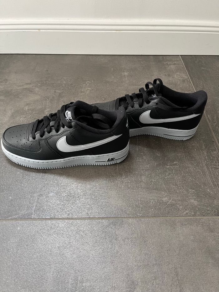 Basket neuves Nike air force 38