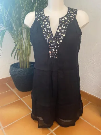 Robe tunique noir brillante