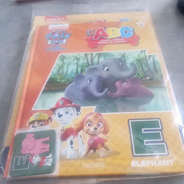 Collection de l'alphabet numéro E