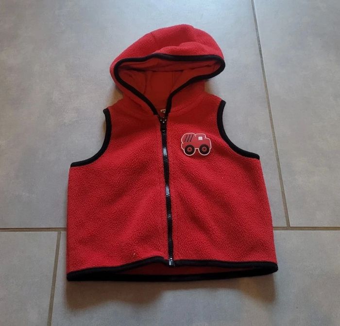 Gilet à capuche 6 mois