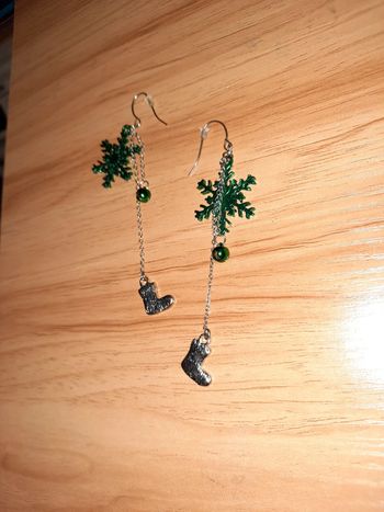 Boucle d'oreille noel neuf