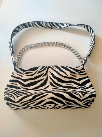 Sac à main zébré Bershka
