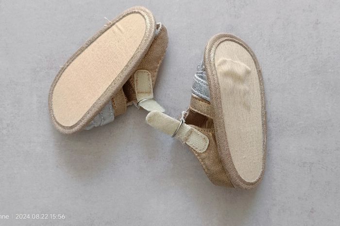 Chaussures ouvertes pour fille - photo numéro 3
