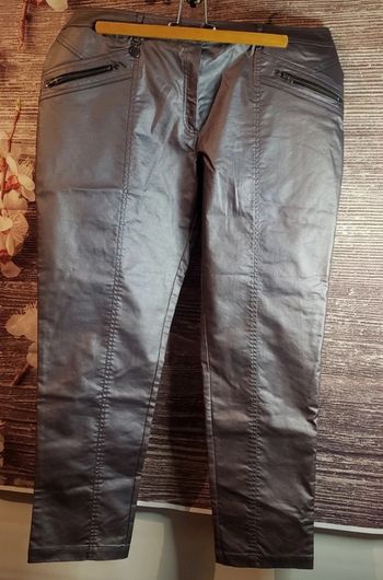 Pantalon Quattro taille 48 Neuf